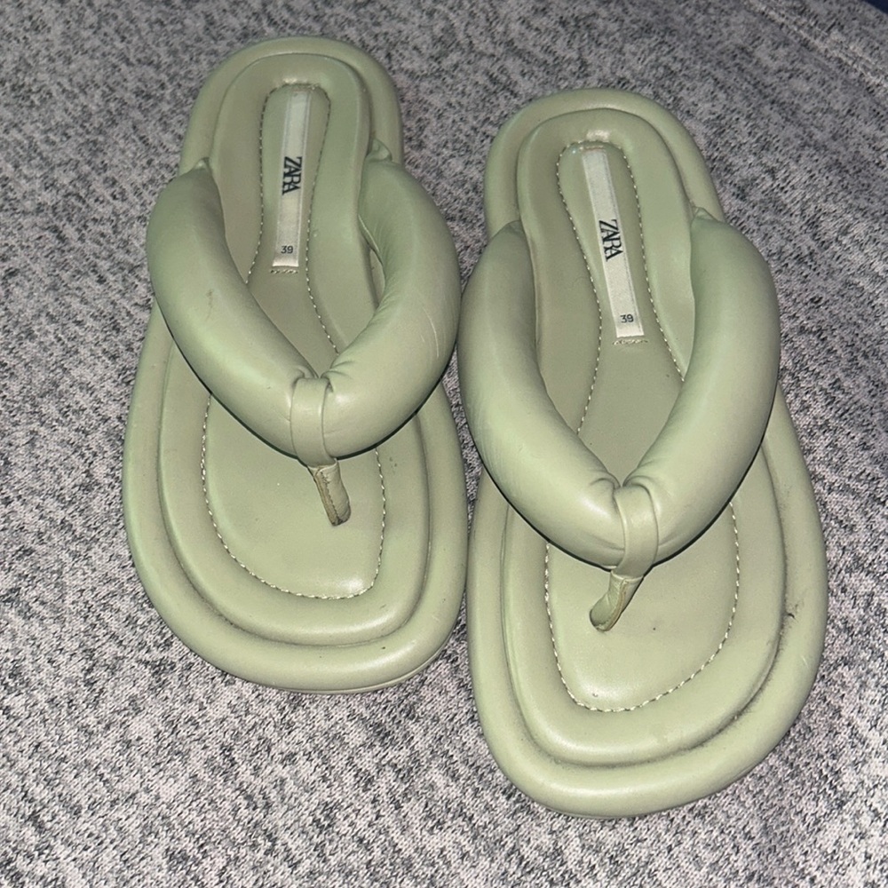 PUFFER SAGE SANDALS / WORN ONCE